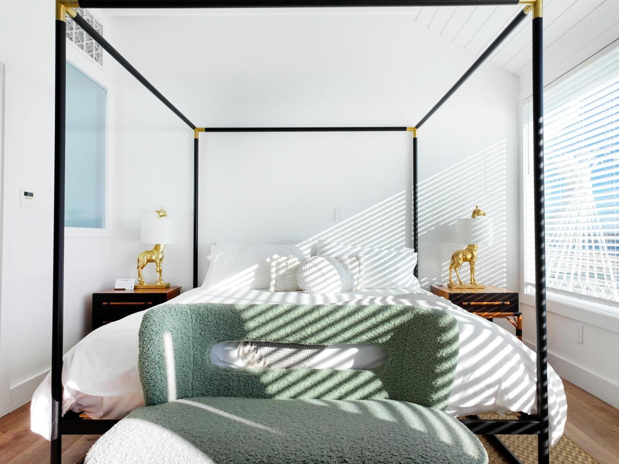 Aqua By American Beech - Adults Only